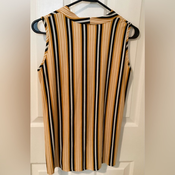 🆕🔥PANITTI BRAND VERY STYLISH&CHIC SLEEVELESS COLLAR&TYE BOW IN THE MIDDLE  👚 - Picture 5 of 10